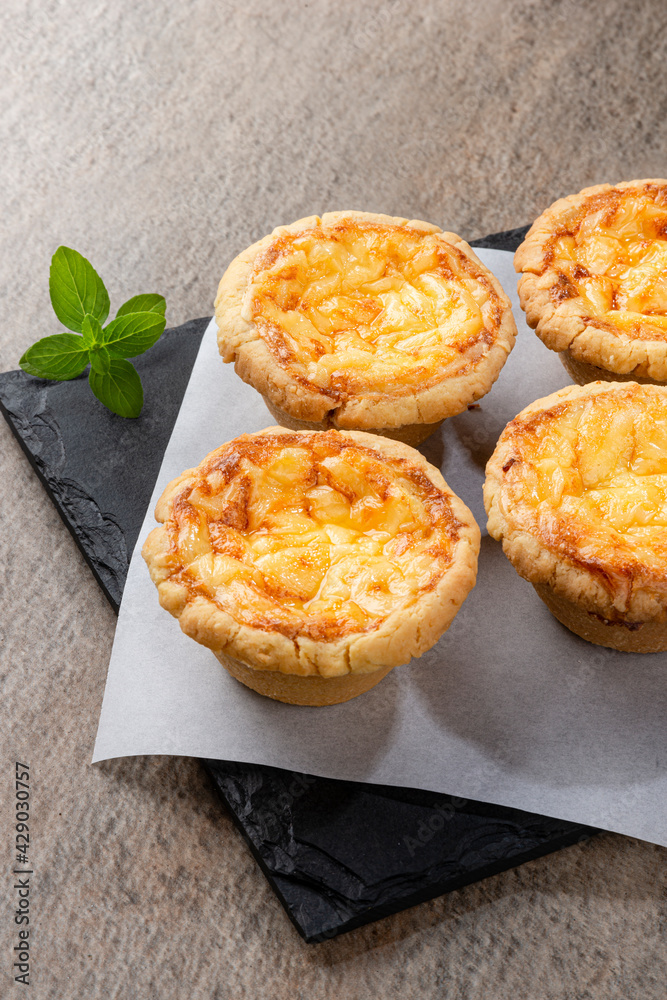 Miniquiche lorraine - Food photography - French cuisine Miniquiche lorraine - Food photography - French cuisine