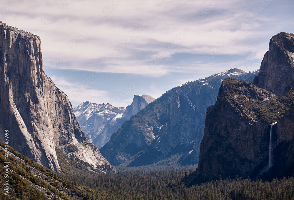 Yosemite Valley Overlook Wide Shot with El Capitan and Half Dome