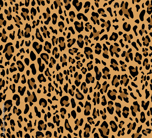 Leopard vector yellow background  seamless pattern  trendy print.