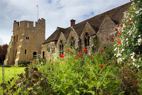 Canvas Print Medieval fortified manor of Stokesay Castle, showing the south tower and the Gre