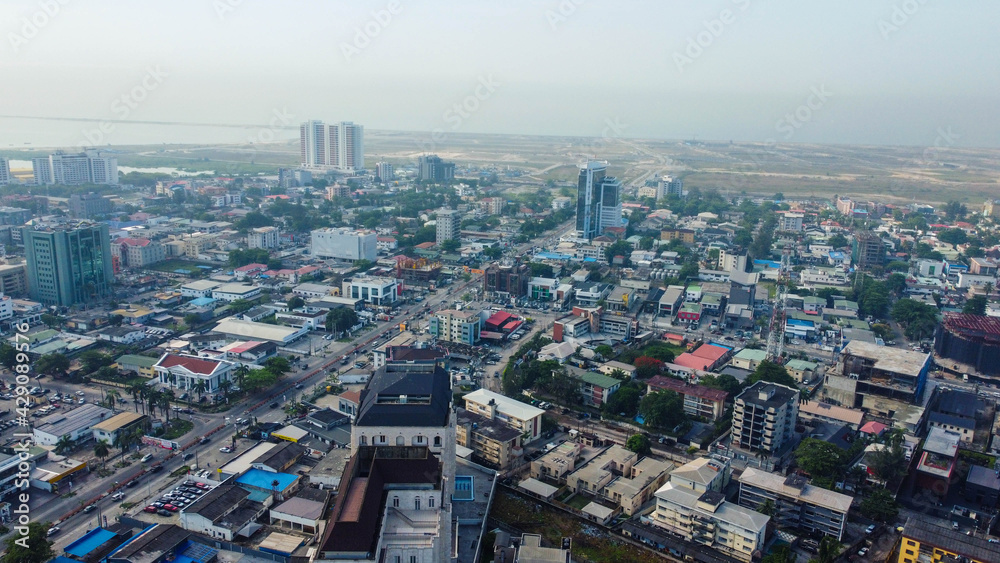 Obraz premium Aerial skyline of Lagos city