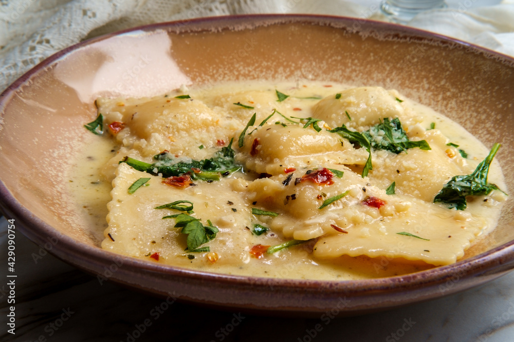 Tuscan Creamy Cheese Ravioli Tuscan Creamy Cheese Ravioli
