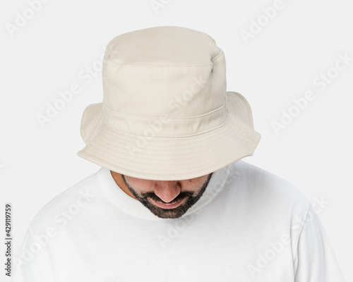 Photos Man wearing bleached bucket hat, front view
