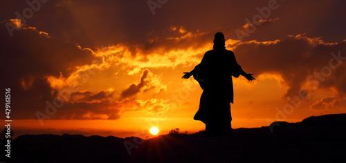 Jezus zmartwychwstały o wschodzie słońca