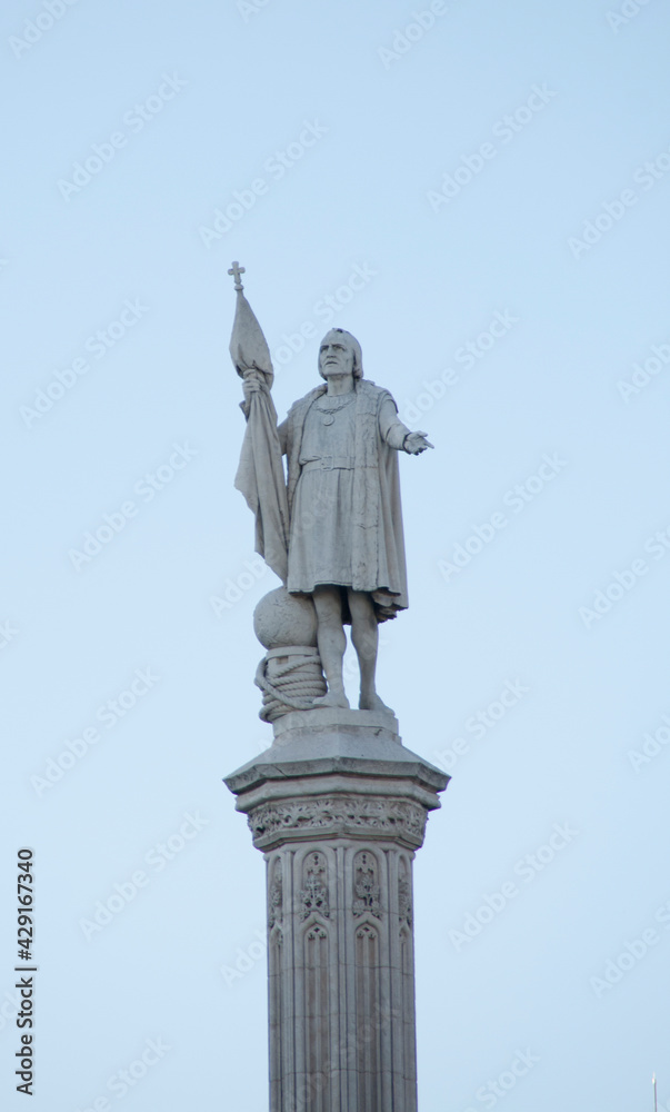 Estatua de Cristobal Colón, Madrid. 12 Octubre día de la hispanidad. España Estatua de Cristobal Colón, Madrid. 12 Octubre día de la hispanidad. España