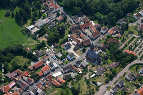 Luftbild Ortsmitte Sommerau mit Kirche