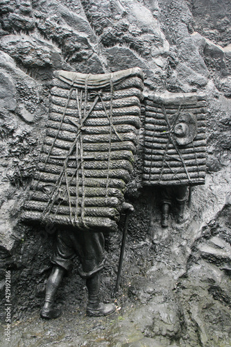 sculpted coolies in sichuan in china 