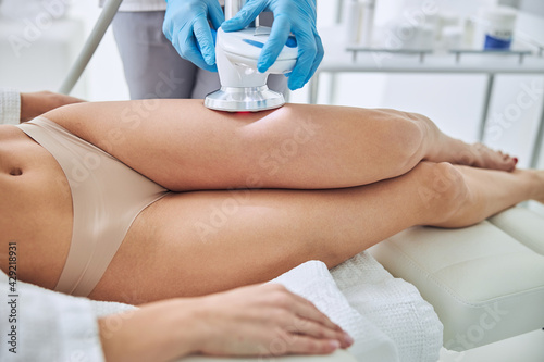 Photography Image of non surgical body sculpting in wellness center