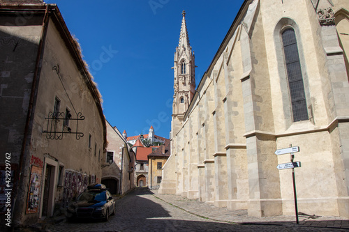 Fototapeta Naklejka Na Ścianę i Meble -  narrow street