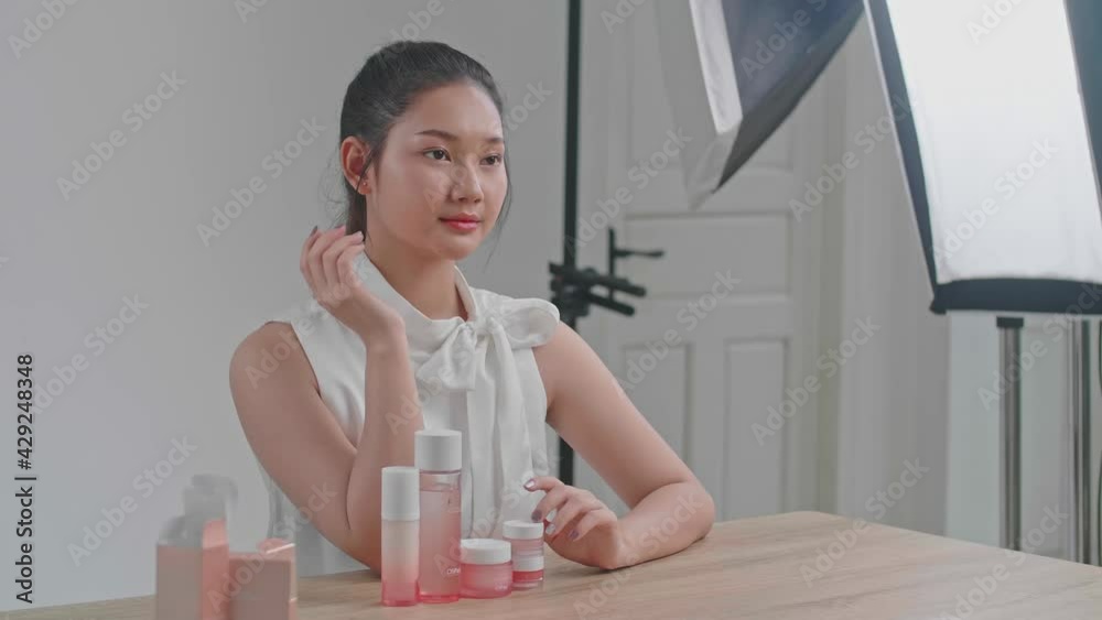 Behind The Scenes On Photo Shoot: Beautiful Asian Model Poses For A Photographer
Behind The Scenes On Photo Shoot: Beautiful Asian Model Poses For A Photographer