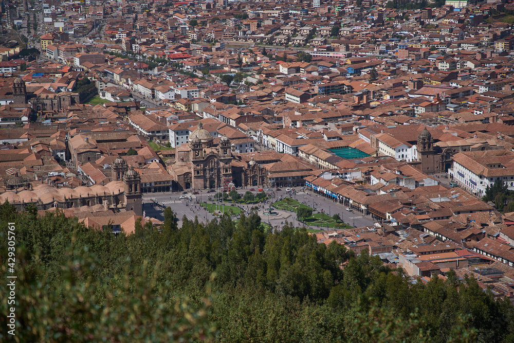 Naklejka premium Plaza principal del Cusco desde Sacsayhuaman. 