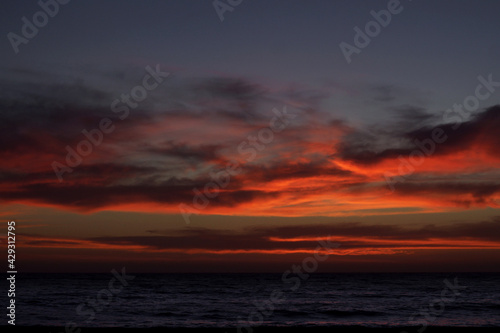 Ocean sunset © Ferpolivar