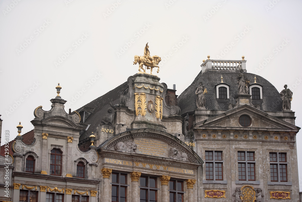 Around the Grand Place are located former guild house. Each of them has a unique shape