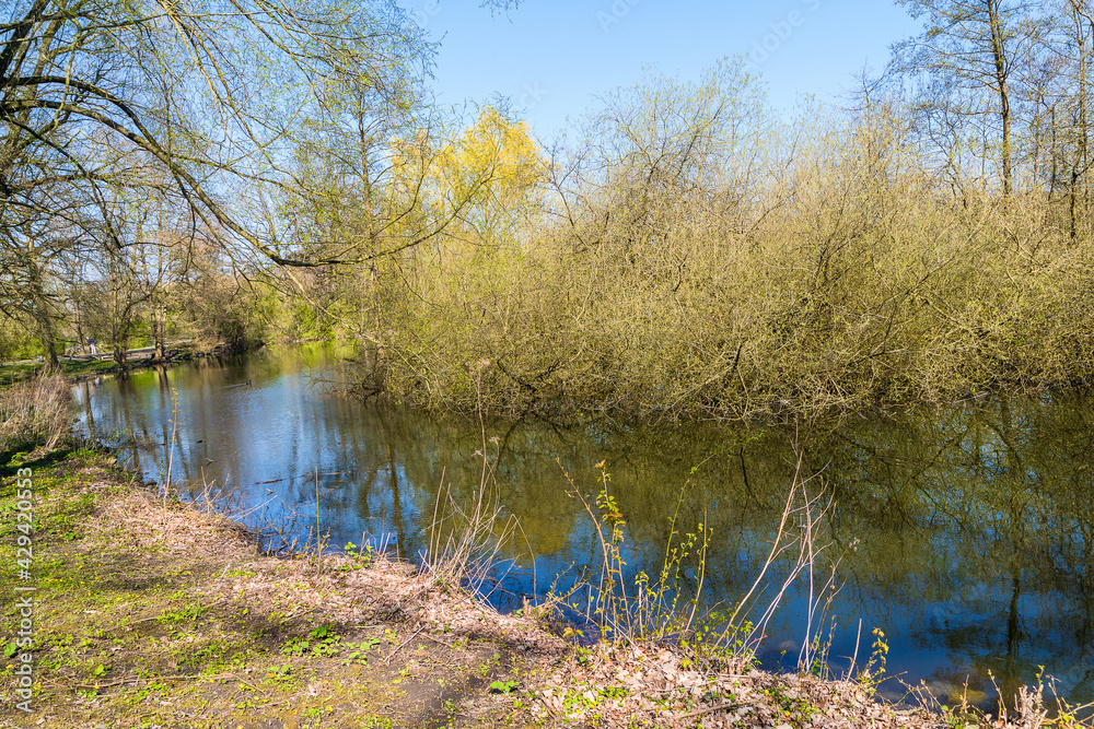 Fototapeta premium Frühling in Hermann-Löns-Park Hannover