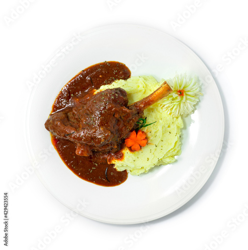 Braised Lamb Shank with Red Wine Sauce