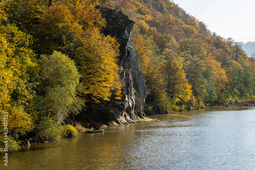Fototapeta Naklejka Na Ścianę i Meble -  Autumn landscape with rock 