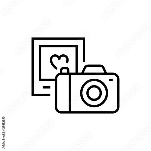 Wedding photosession icon. Photographers service on white background. Editable stroke.