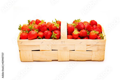 Erbeeren im Spankorb