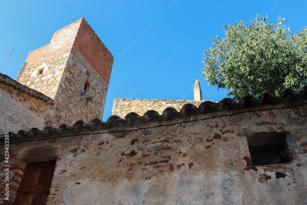 Espagne - Costa Brava - Tour de guet carrée de l'Ancien Mas Rabassa