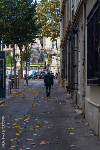 Acera de Calle o Avenida en la ciudad de Marsella en el pais de Francia