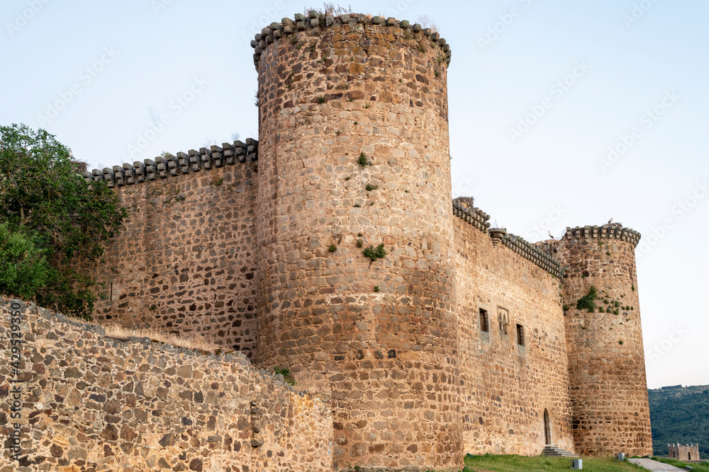 Naklejka premium CASTILLO DEL BARCO DE ÁVILA DETALLES