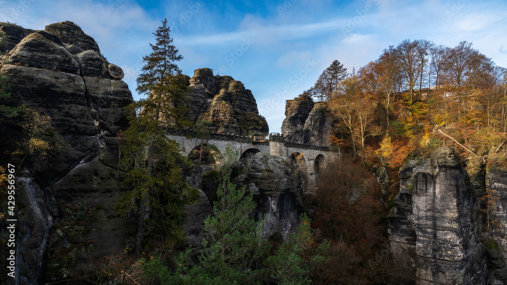 Morning at the bridge - Morgens an der Brücke