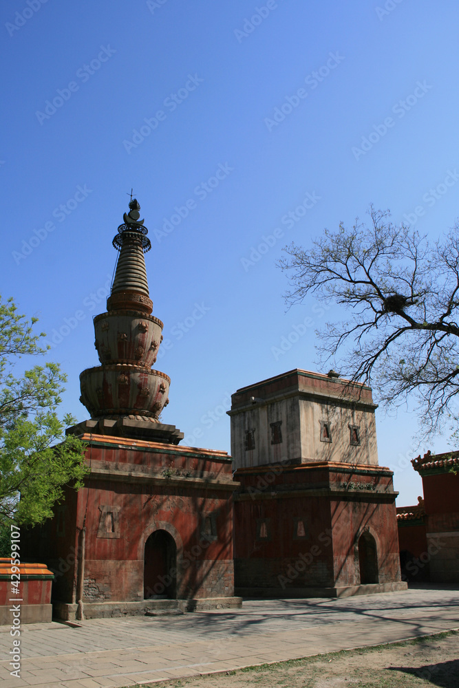 Fototapeta premium pavilions at summer palace in beijing (china)
