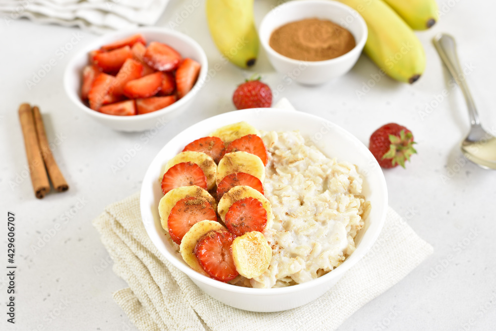 Oatmeal porridge with strawberry and banana