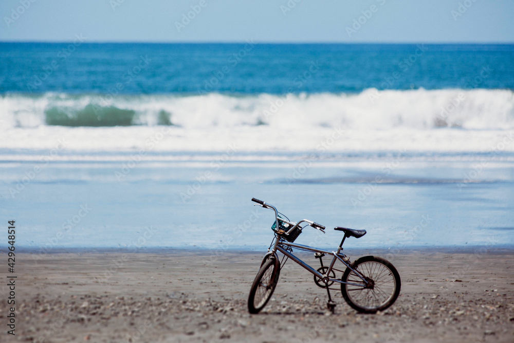 Bike on a beach , bike, sea, summer, nature, water