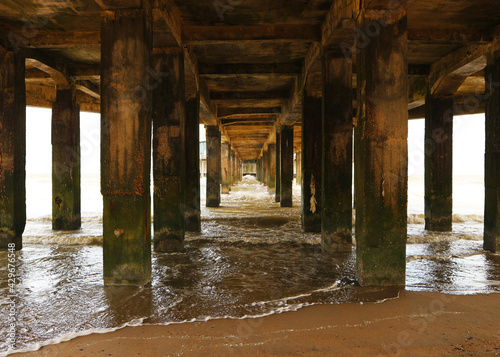 Unter der Seebrücke von Blankenberge