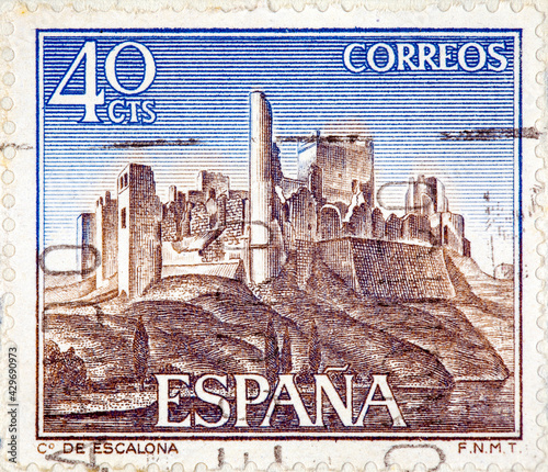 stamp printed by SPAIN shows view of the Castle de Escalona in Toledo photo