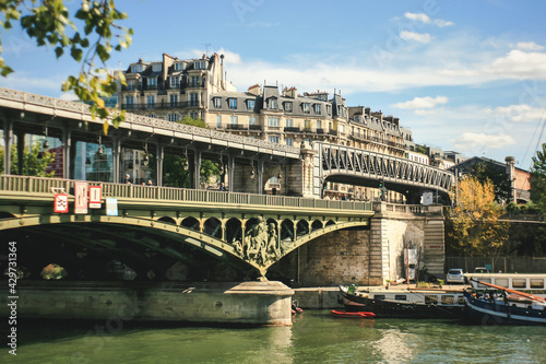 Bir Hakeim bridge, Paris, France