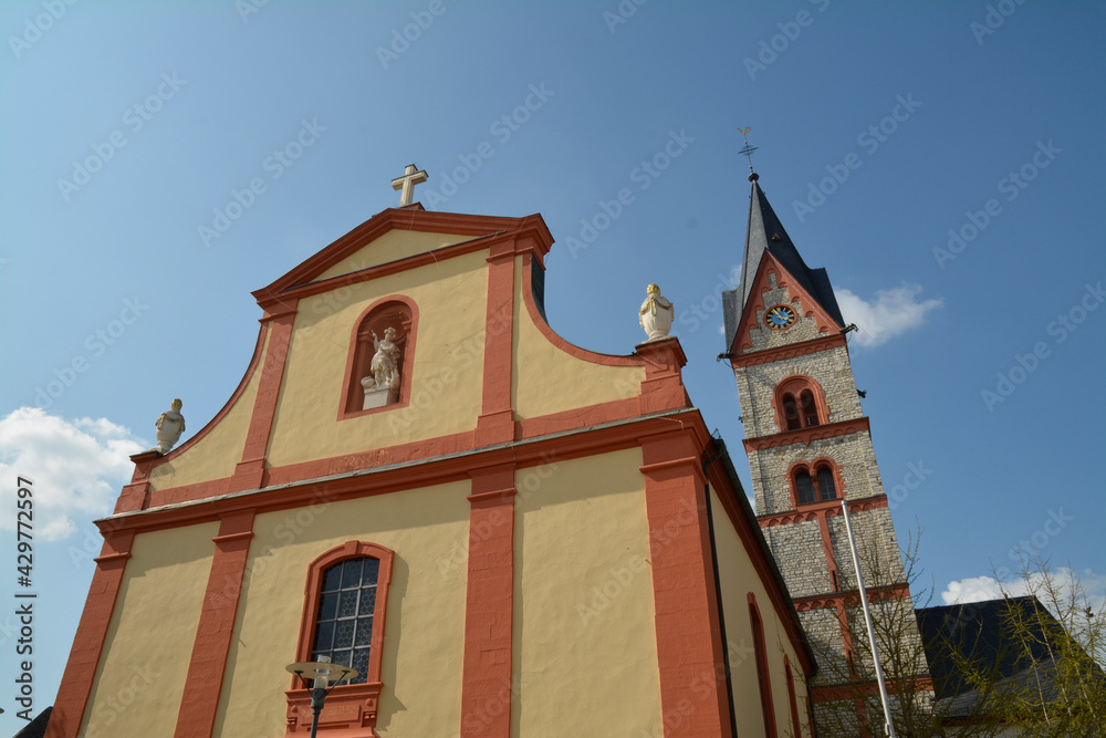 Fototapeta premium nieder-olm, katholische kirche