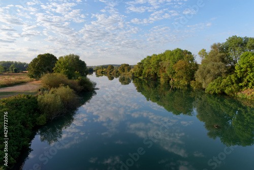 Fototapeta Naklejka Na Ścianę i Meble -  Marne river in Ile-de-France region. Trilbardou village