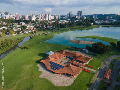 Parque barigui, um dos principais pontos turísticos da capital, com lago, pista para caminhada, restaurante, área preservada e áreas para esportes. Curitiba, Paraná, Brasil, Região Sul photo