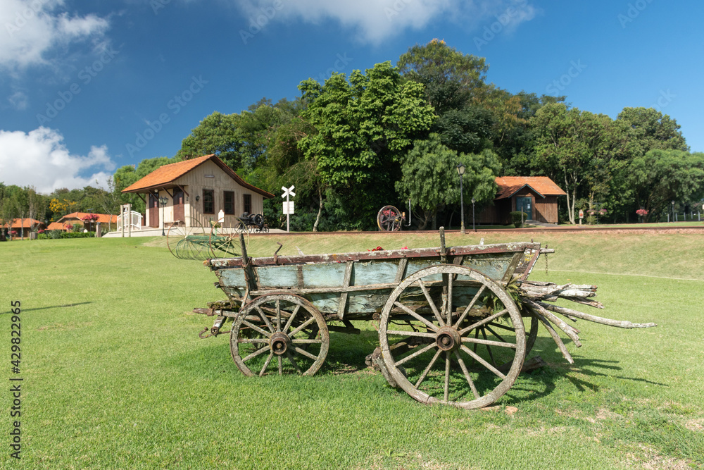 Parque histórico de Carambeí. Antiga carroça. Carambeí teve origem na imigração holandesaCarambeí teve origem na imigração holandesa. Paraná, Brasil, região Sul 