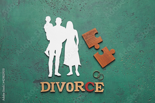 Tablou pe pânză Composition with word DIVORCE on color background