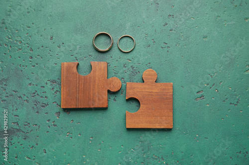 Rings and puzzles on color ...