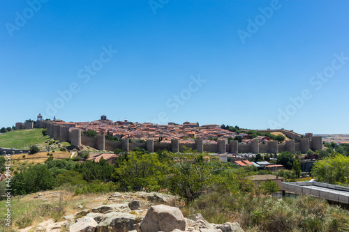 Vista panorámica de la histórica ciudad de Ávila, España, con sus famosas murallas medievales que rodean la ciudad. Patrimonio Mundial de la UNESCO. Llamada Ciudad de Piedras y Santos photo