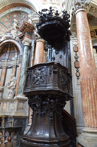 Royal Church of Saint. Wawrzyniec in Turin, interior photo