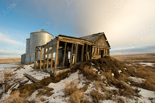Wallpaper Mural Abandoned grain building Torontodigital.ca