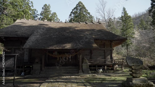 安久津八幡神社本殿＿パン