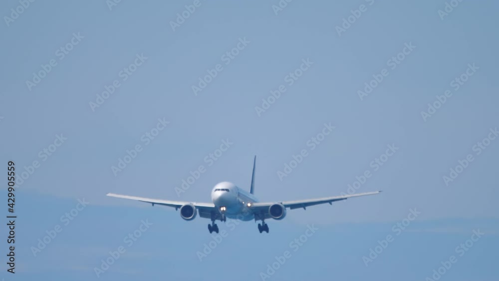 Civil aircraft approaching landing Civil aircraft approaching landing