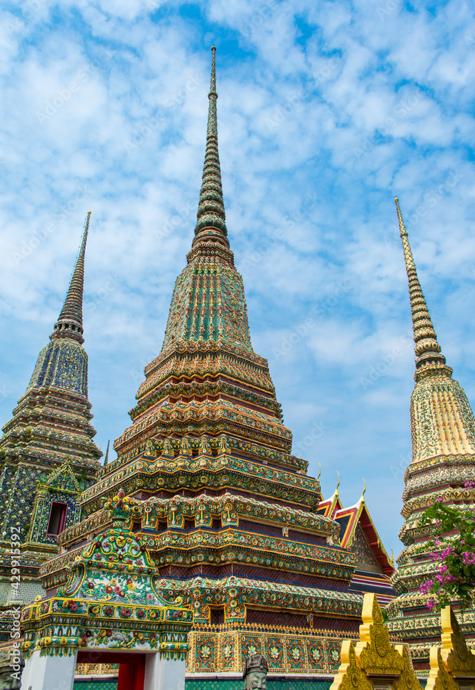Fototapeta premium BANGKOK, THAILAND - January 19,2019: View of Royal Grand Palace in Bangkok. Royal Grand Palace is famous destination in Bangkok.