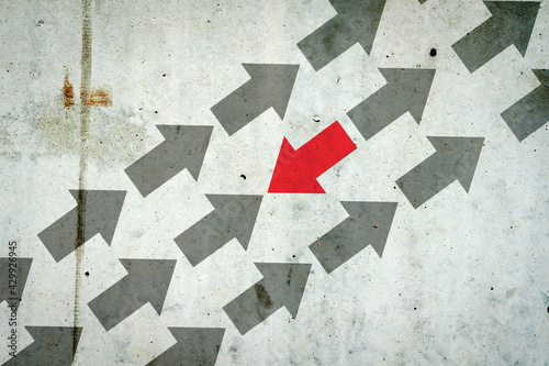 Fotografija Arrows on a concrete wall