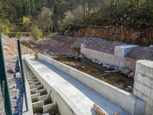 Wallpaper Mural A dam is being built to supply electricity. Torontodigital.ca