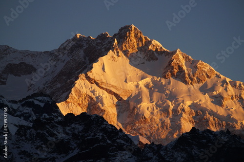 Fototapeta Naklejka Na Ścianę i Meble -  Kangchenjunga , is the third highest mountain in the world.