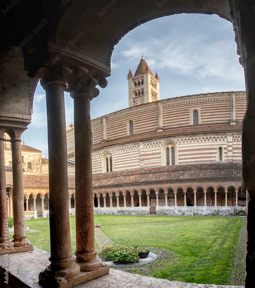 Obraz premium Verona, beautiful view of the historic center.