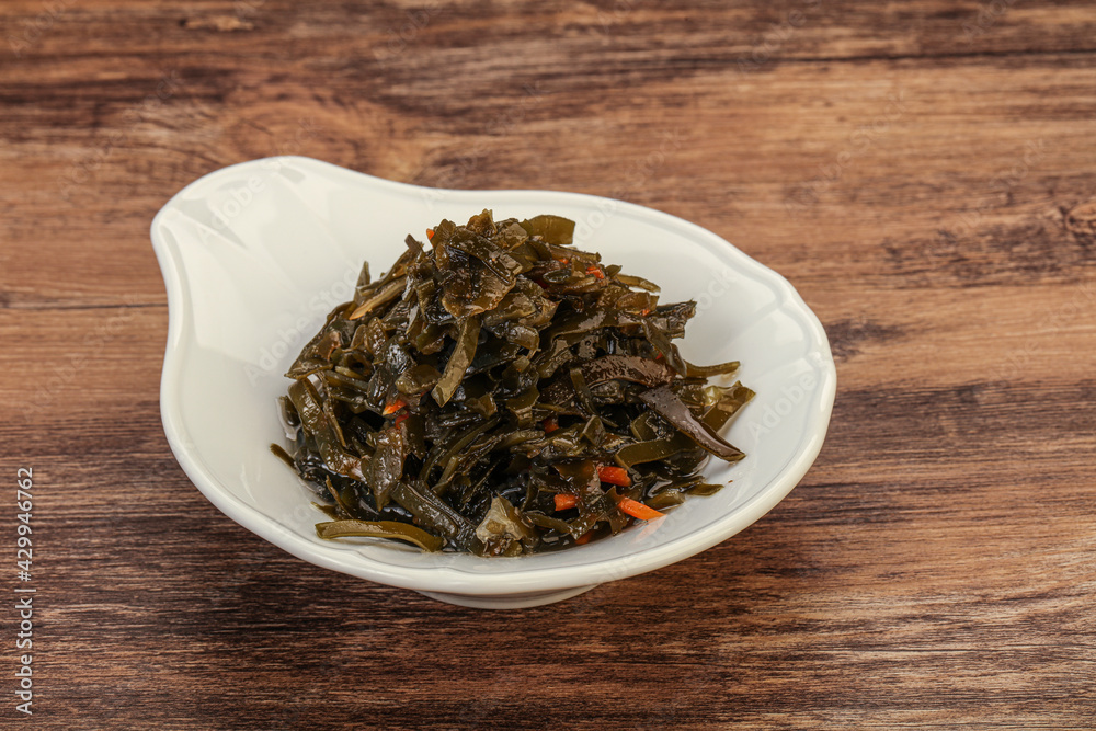 Seaweed cabbage with carrot and sesame Seaweed cabbage with carrot and sesame