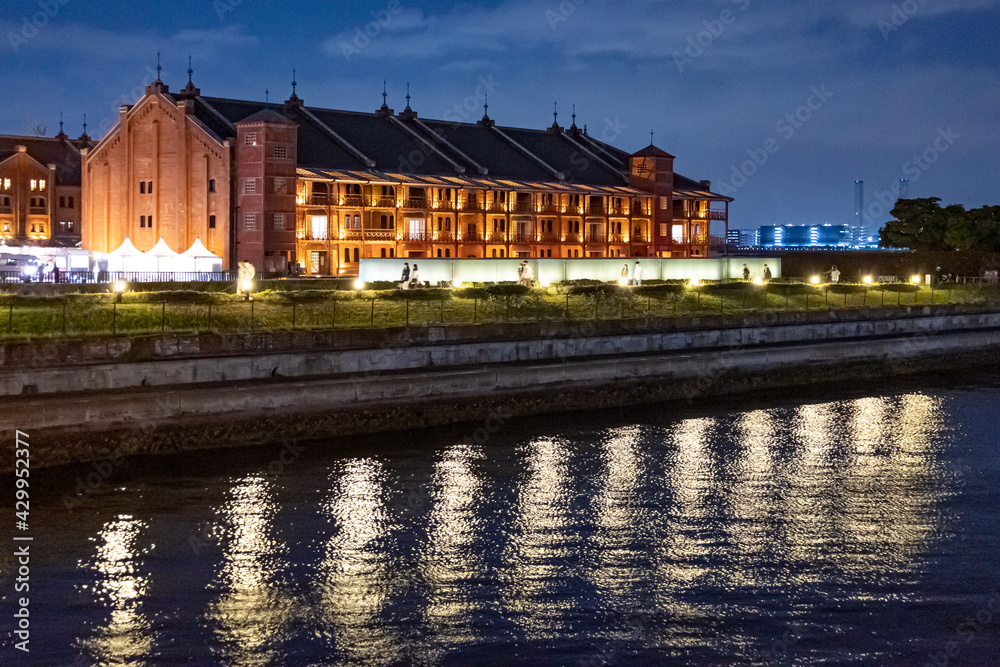 Fototapeta premium 横浜赤レンガ倉庫 夜景